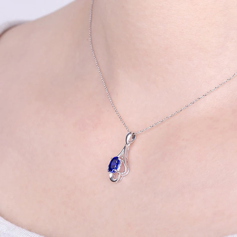 Collier + pendentif pour femme.