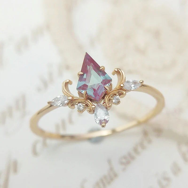 LAMOON bague pour femme en alexandrite.