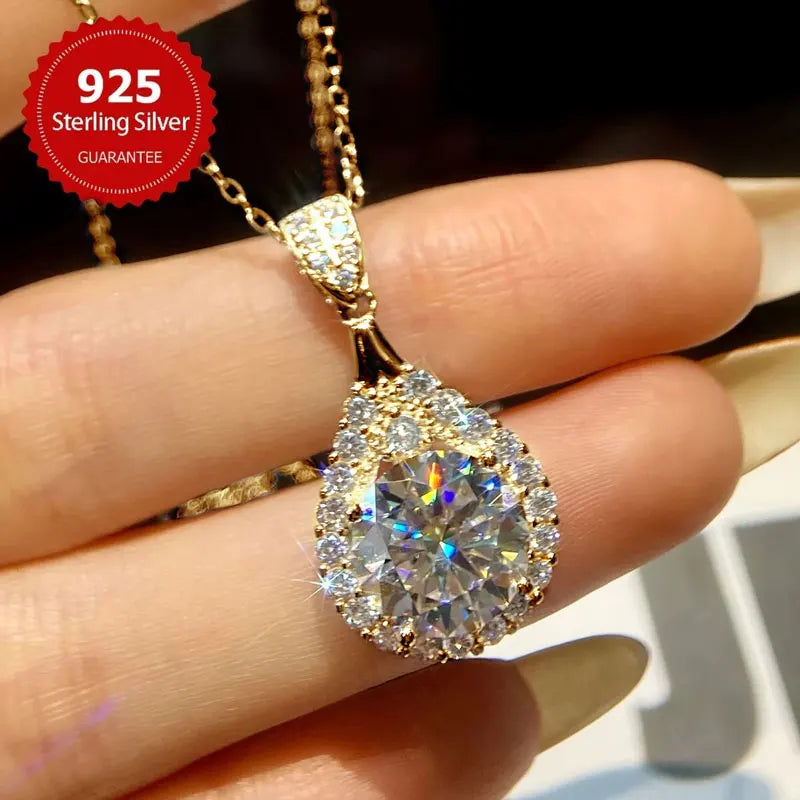 Pendentif OXTAO pour femme en moissanite.