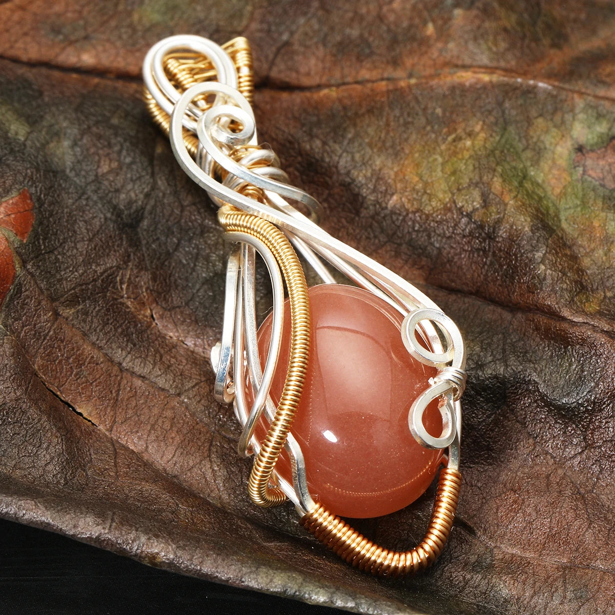 Collier pour femme en labradorite arc-en-ciel.