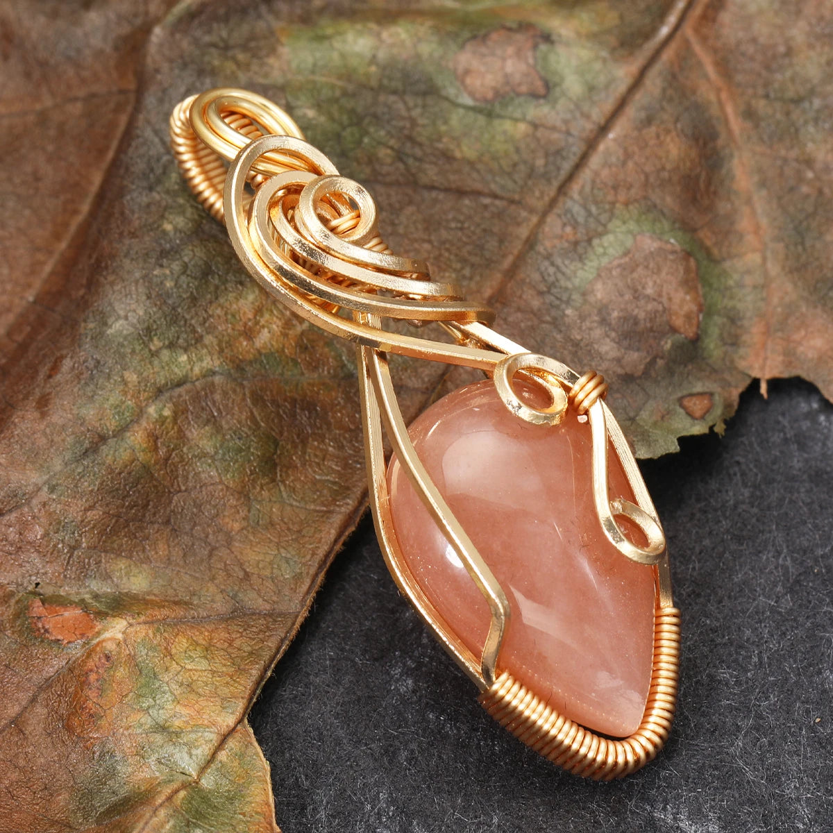 Collier pour femme en labradorite arc-en-ciel.