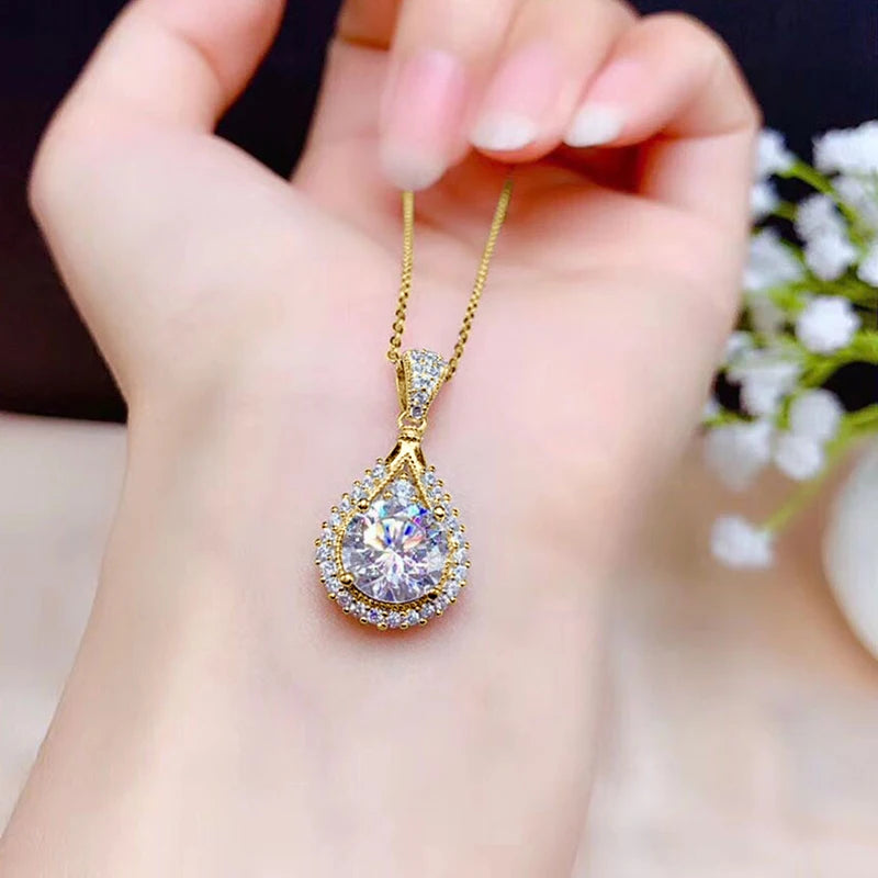 Pendentif OXTAO pour femme en moissanite.
