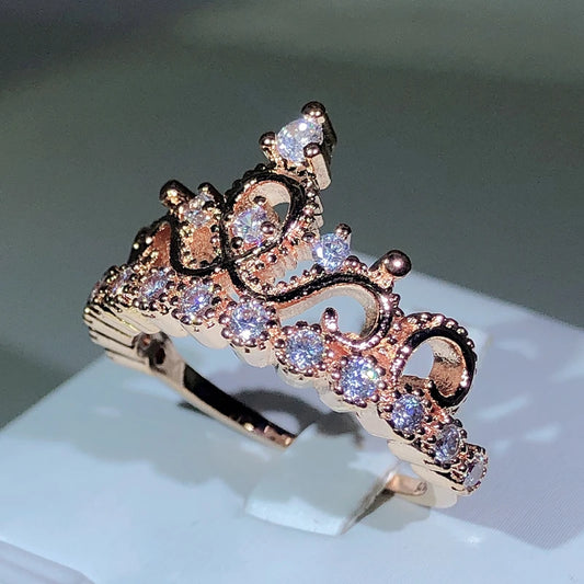 Bague pour femme en couronne.