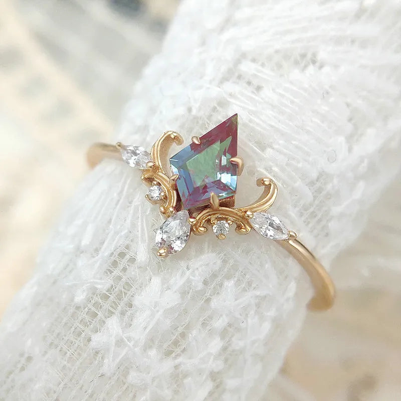 LAMOON bague pour femme en alexandrite.