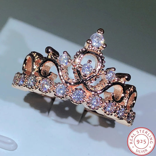 Bague pour femme en couronne.